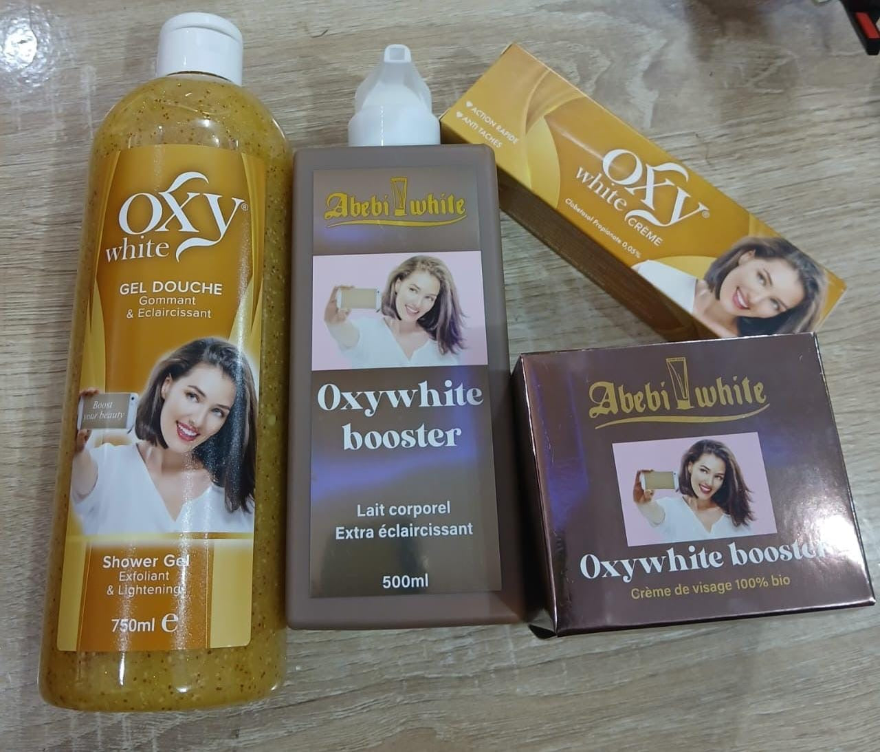 Gamme oxy white boster 
Ultra éclaircissante reparatrice